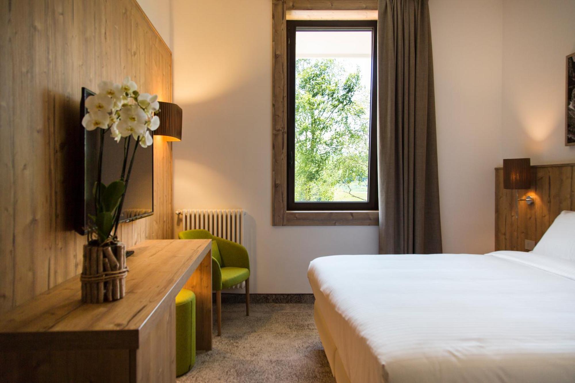 Linta Hotel Wellness & Spa 阿西阿高 外观 照片