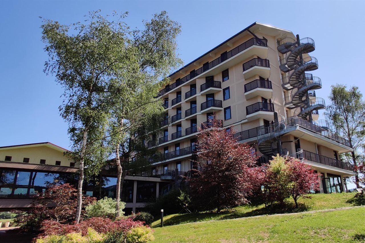 Linta Hotel Wellness & Spa 阿西阿高 外观 照片